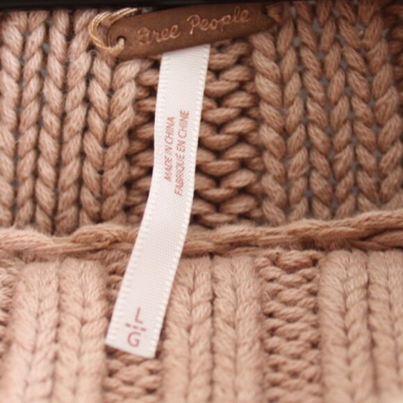 Free People Tan Light Brown Chunky Knit Mock-Neck Sweetheart Sweater Size Large - Picture 3 of 6